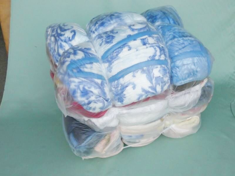 画像1: 中古毛布（厚手）　4枚梱包